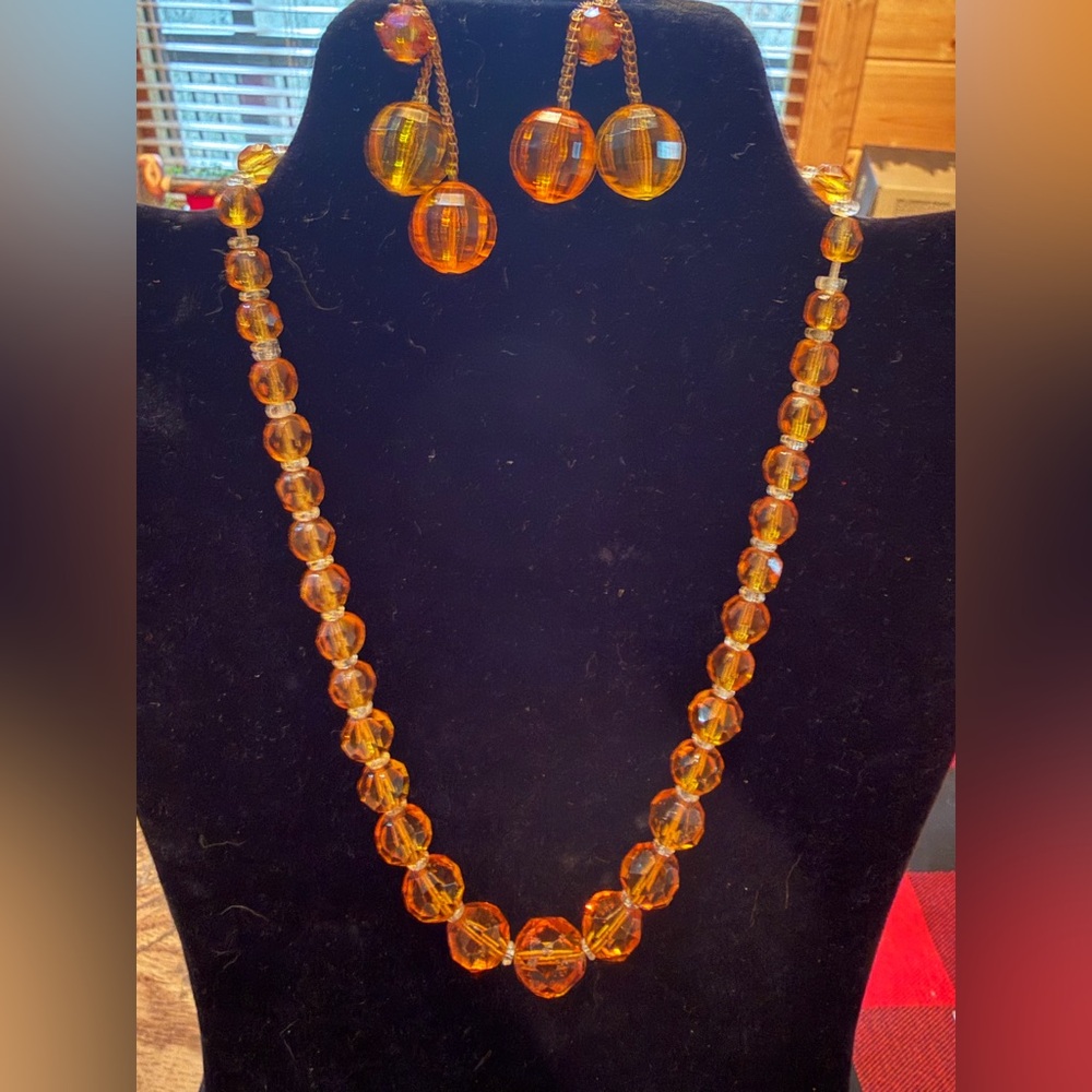 Elegant Vintage Amber Beaded Necklace and Clip-on Earring Set